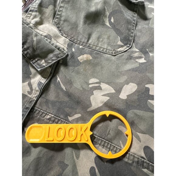 VTG Bugle Boy Mens Cargo Shorts 36 Camo Grunge Y2K Hunting Tactical Relaxed Fit - Picture 9 of 12